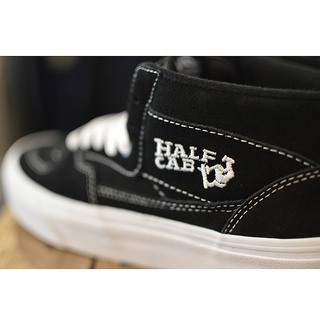 VANS oY HALF CAB Black/White Lifestyle VN000DZ3BLK