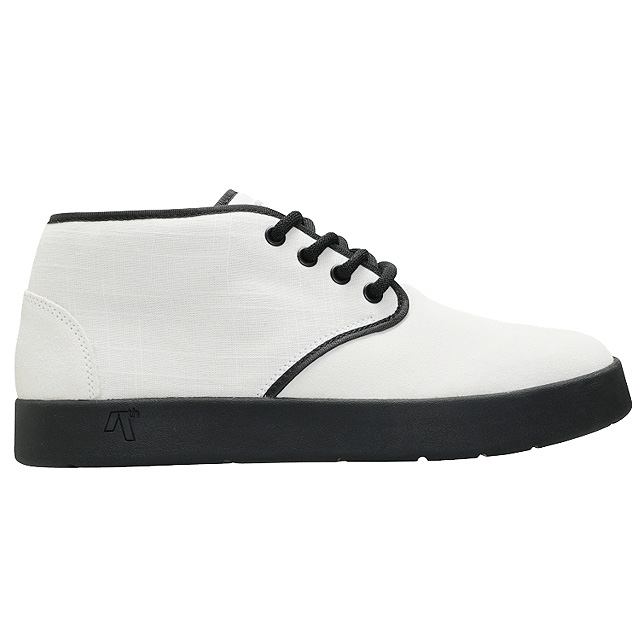 AREth �A�[�X BULIT 26EA White Black